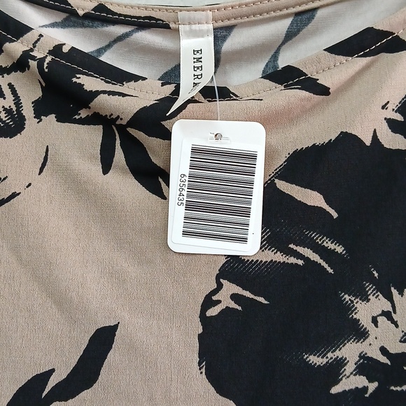 Nwt Sleeveless Tan Floral Tank By Emerald. Small - Picture 8 of 8